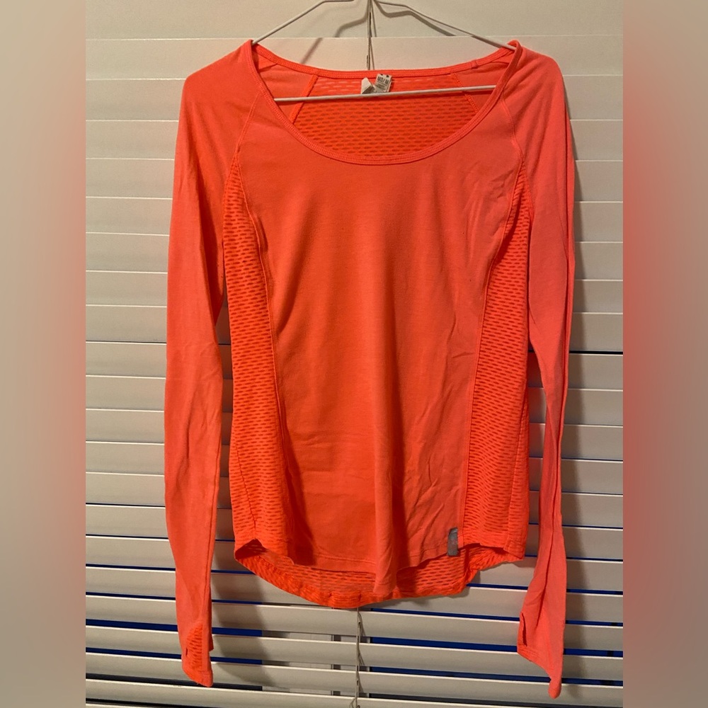 Under Armour long sleeve shirt